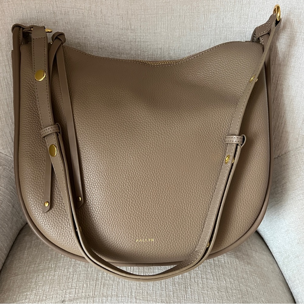 Marley Hobo bag by Aallyn